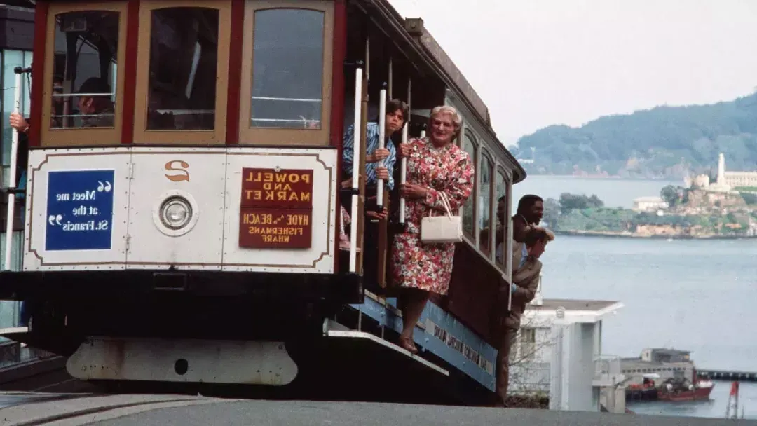 Scene from Mrs. Doubtfire when they were on the Cable Car